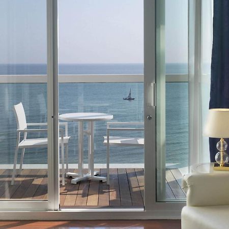 Hotel Tiffany'S Riccione Dış mekan fotoğraf