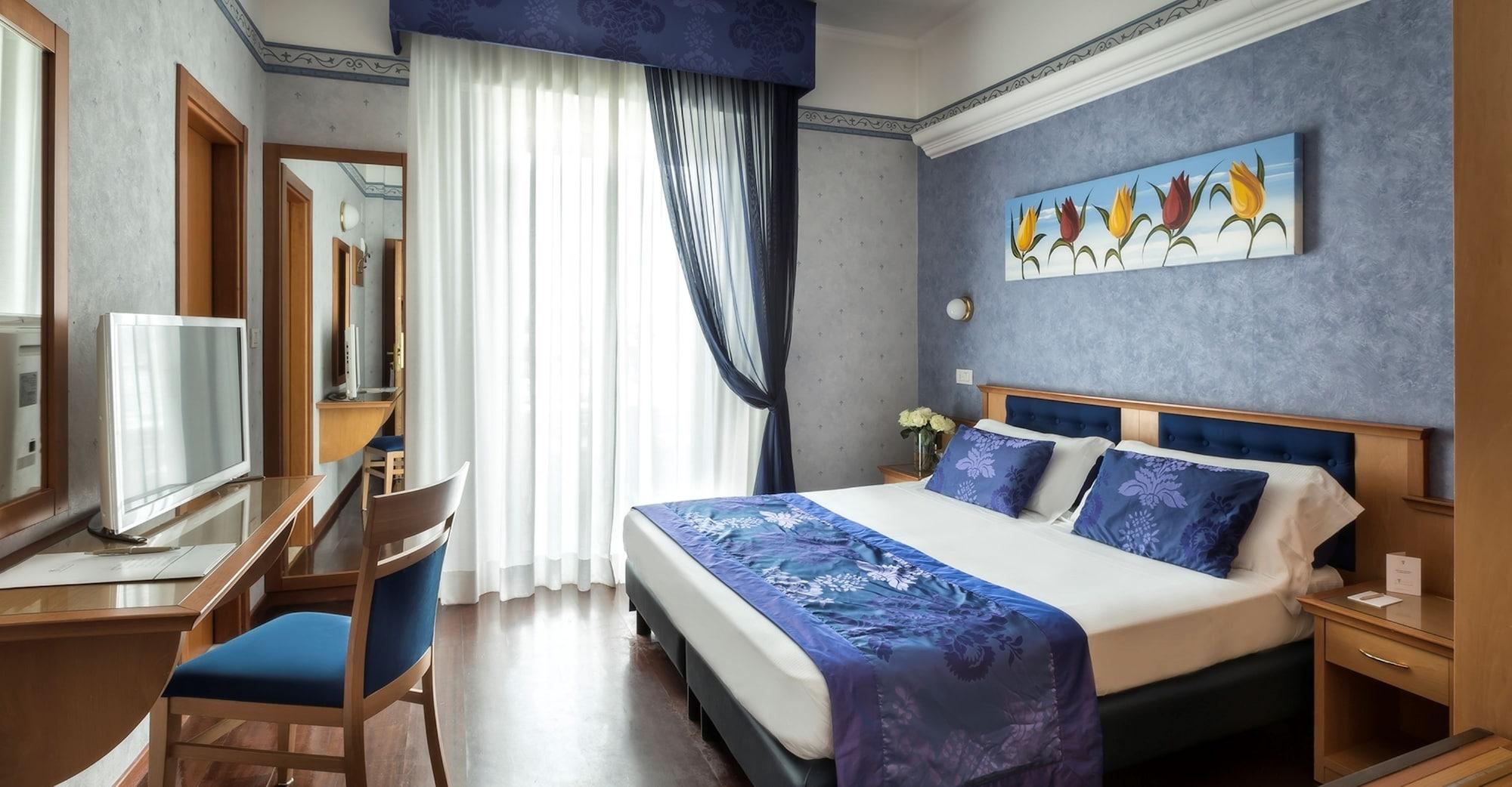 Hotel Tiffany'S Riccione Dış mekan fotoğraf
