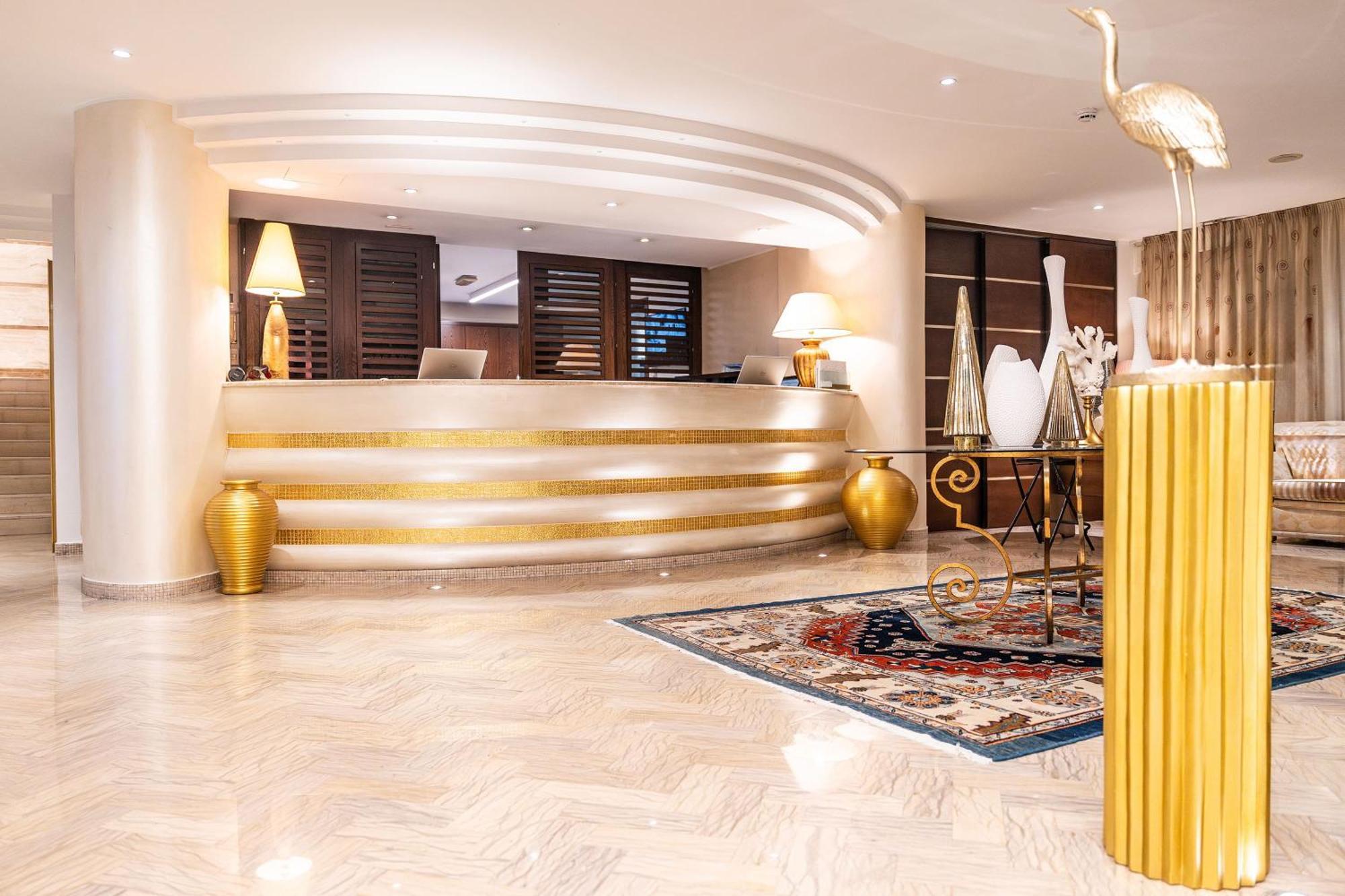 Hotel Tiffany'S Riccione Dış mekan fotoğraf