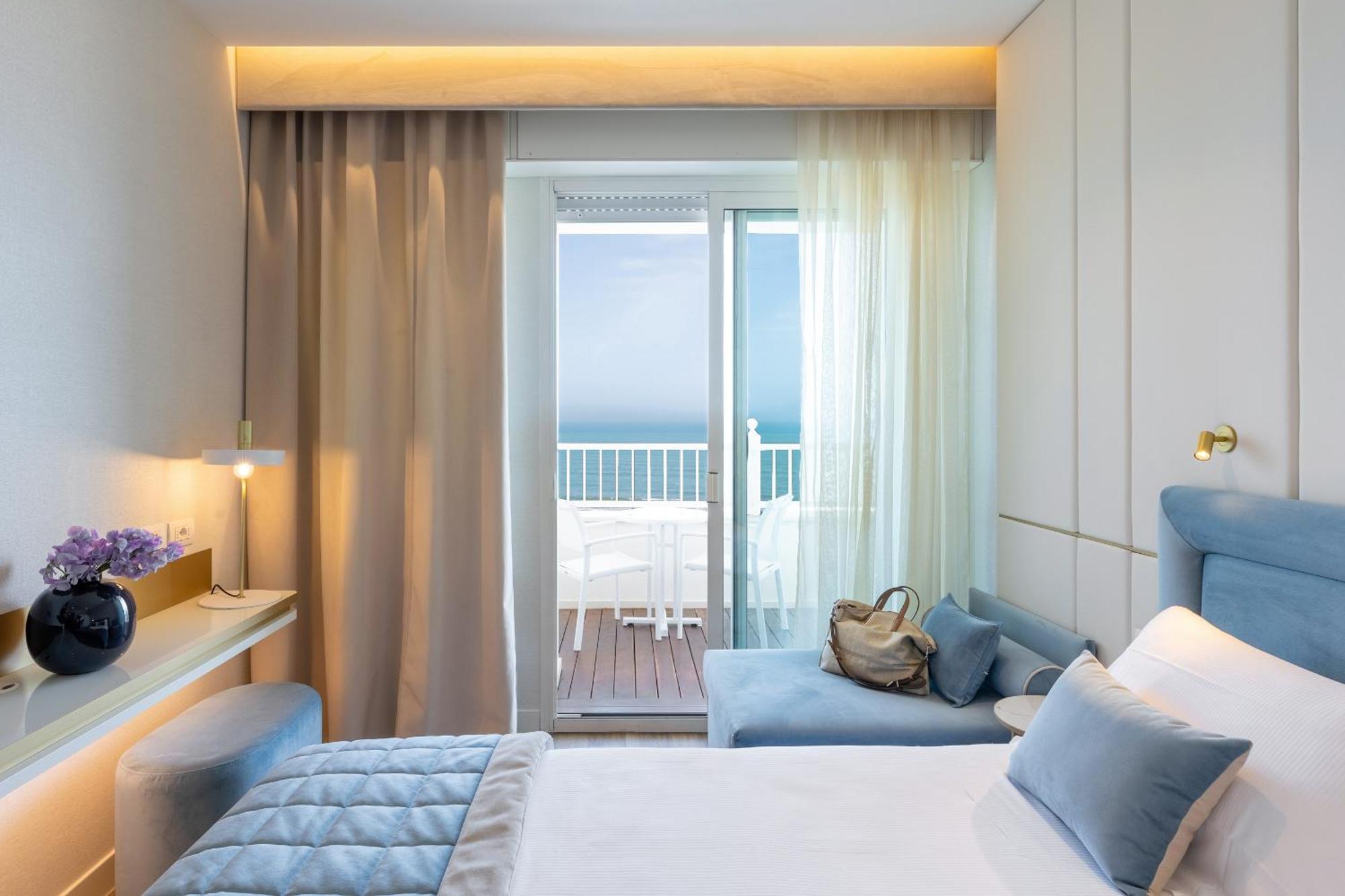 Hotel Tiffany'S Riccione Dış mekan fotoğraf