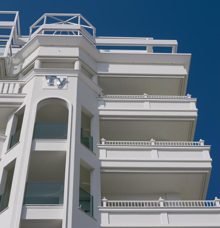 Hotel Tiffany'S Riccione Dış mekan fotoğraf